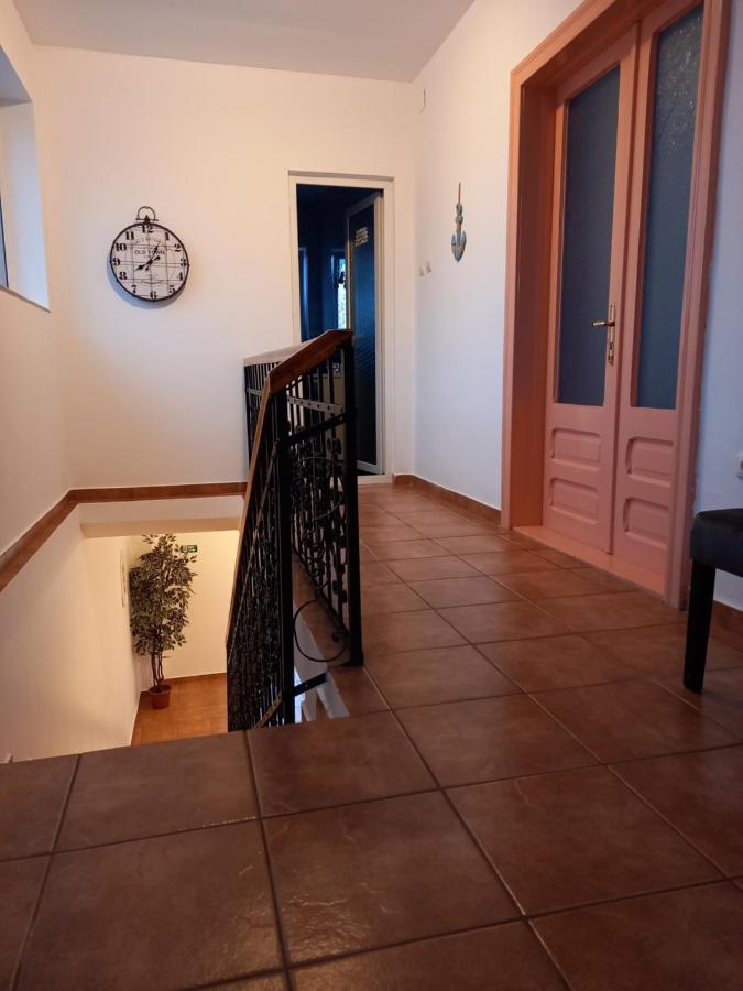 Orşova Casa Lui Marcヴィラ エクステリア 写真